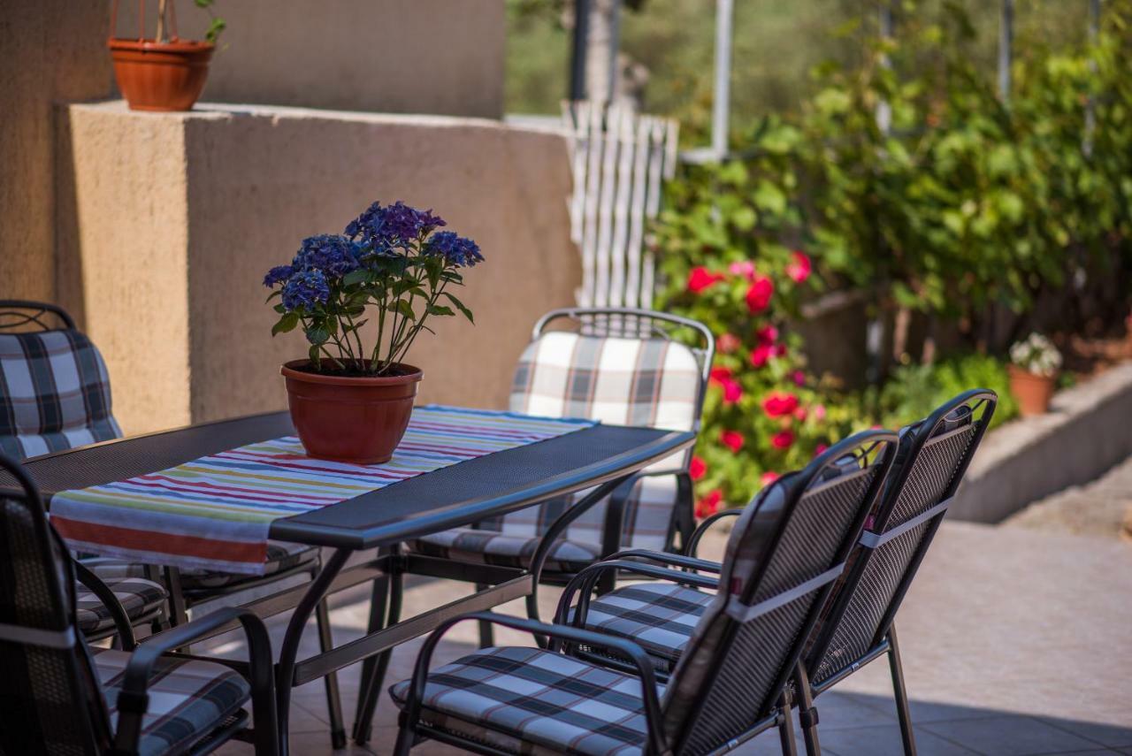 Apartmani Marija Malinska Exterior foto