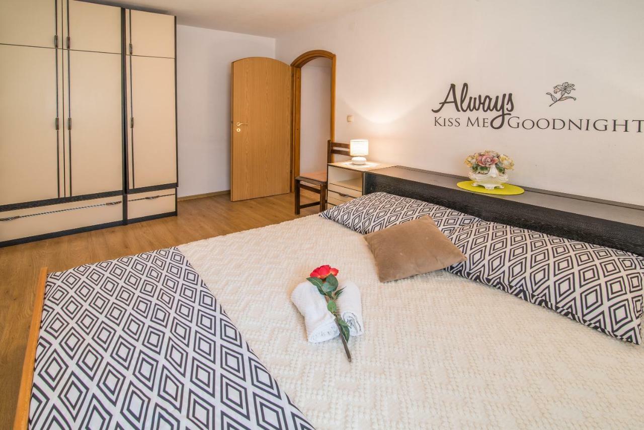 Apartmani Marija Malinska Exterior foto
