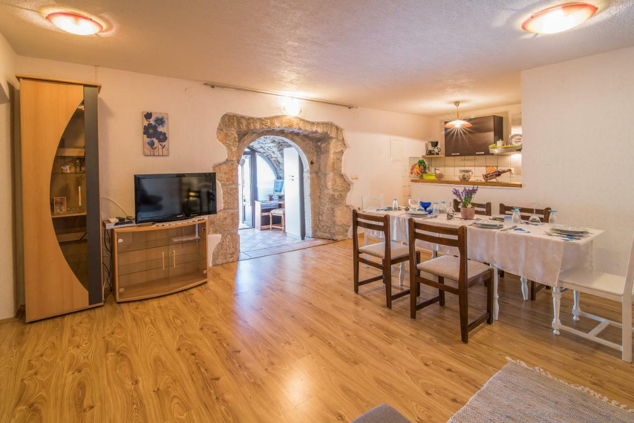 Apartmani Marija Malinska Exterior foto